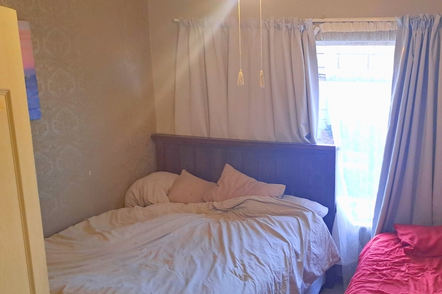 5 Bedroom Property for Sale in Fleurdal Free State